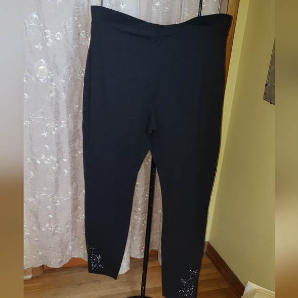 COPY - 🆕️One World | Black Leggings - Picture 2 of 9